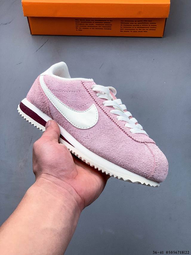 Nike Classic Cortez Nylon Casual Sneakers 0505671H22
