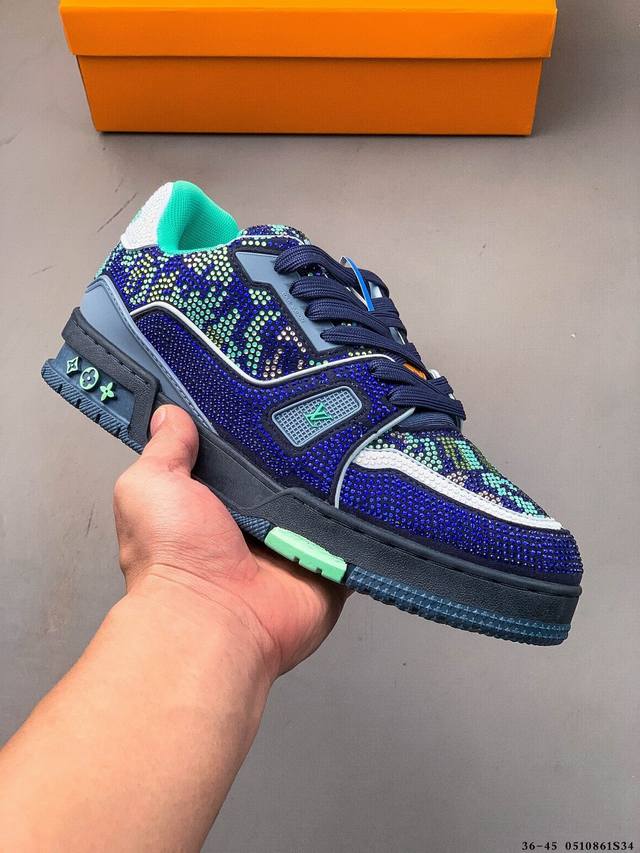Louis Vuitton Lv Louis Vuitton Board Shoes - The Sisters Who Brave The Wind And