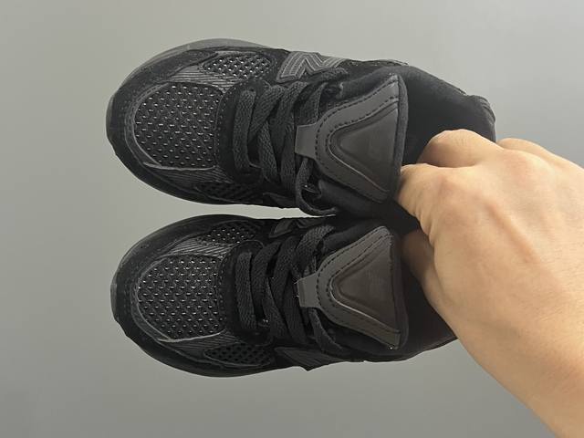 New 2010 Mesh Lace-Up Kids' Dad Shoes Size: 24-36 Inches Classic Nb 2010 Style M