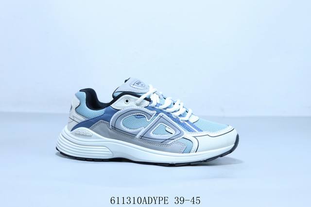 Louis Vuitton men's and women's shoes are equipped with a thick drawer gift shoe
