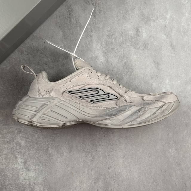 Corporate-level Hoka M Clifton 10 lightweight low-top outdoor cross-country runn