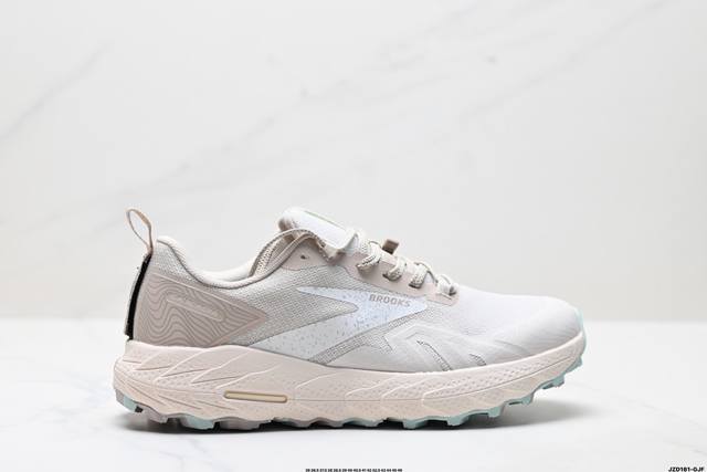 Nike Air Max Plus is a representative of Nike's alternative shoes. It was born i