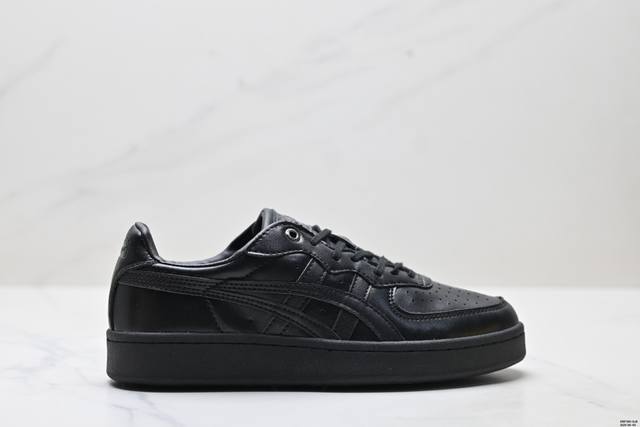 Ecco, a fusion of classic and modern craftsmanship quality Selected calfskin fab