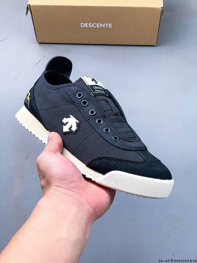 Local core private Company level W Nike Classic Cortez Nike classic lightweight