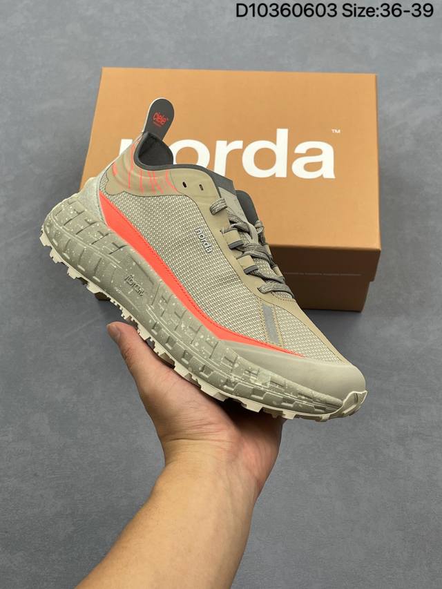 Hoka M Bondi 9 new color scheme This brand comes from the Maori language of New