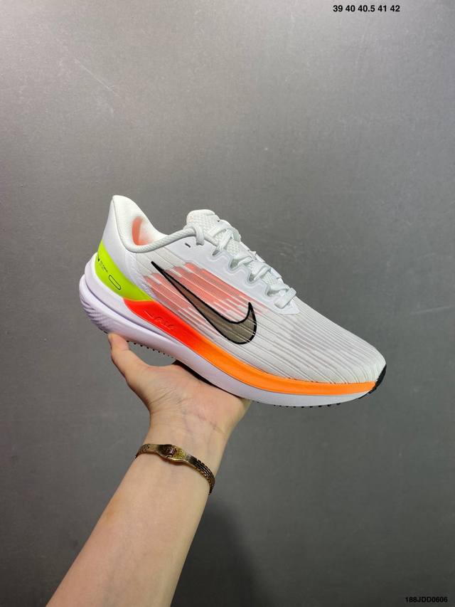 Nike Developed based on original last and original paper version data, using a n