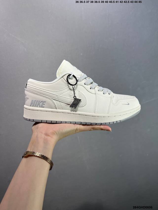 Nike Field General 82 Snake Skin Swoosh Comfortable and versatile thin-soled ret
