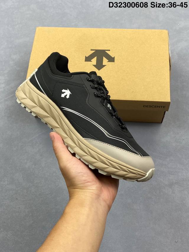 Corporate-level Hoka One One Ora Luxe casual breathable soothing rubber-soled no