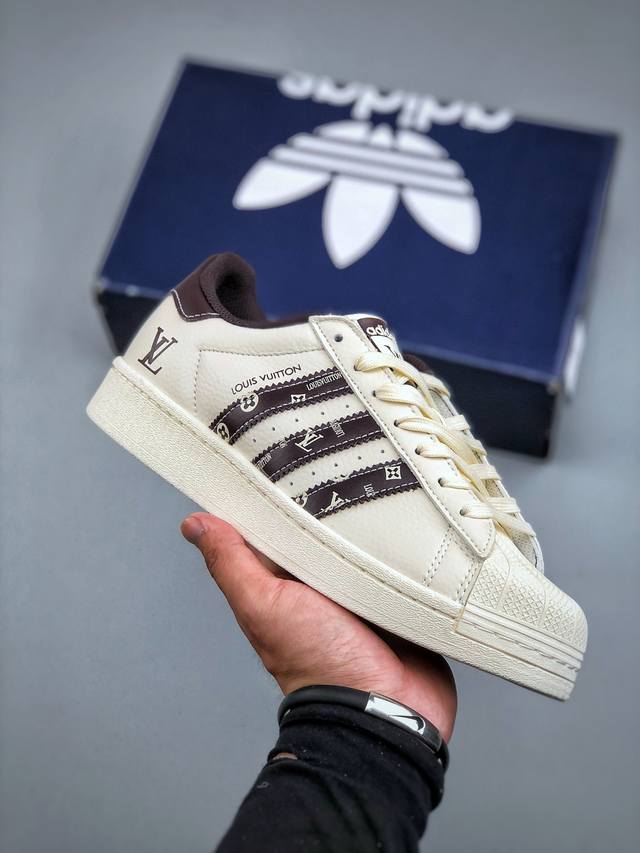 Corporate-level Miu Miu suede round-toe lace-up low-top lifestyle sneakers Avant