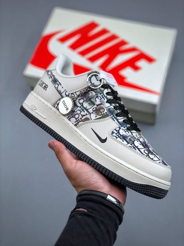 Corporate-level Nike Air Force 1'07 Original last and original cardboard to crea