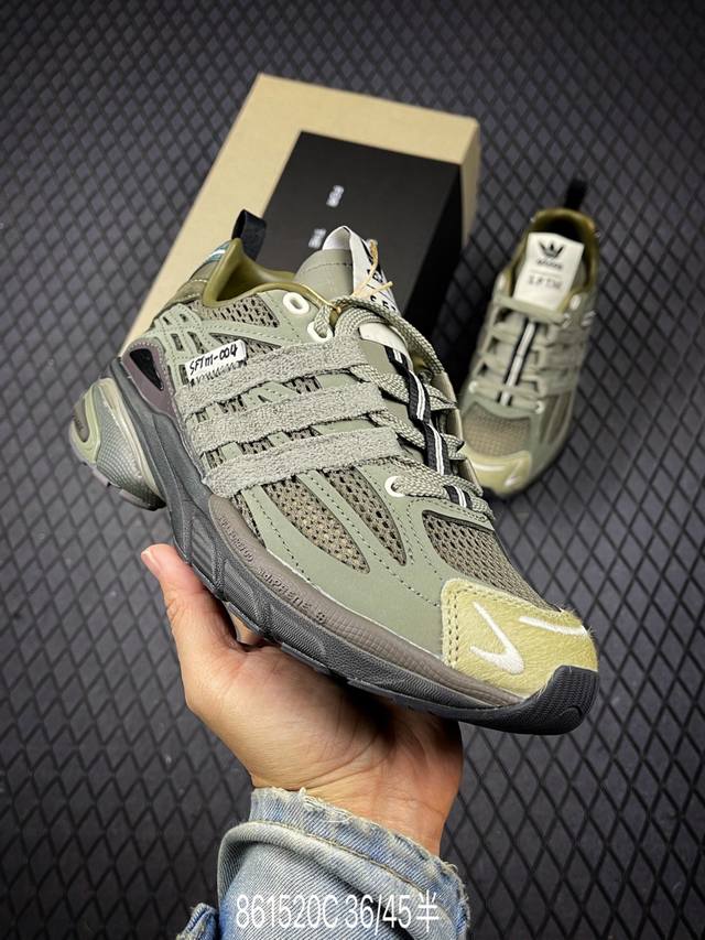 Alo Yoga Recovery Mode versatile, lightweight, non-slip, shock-absorbing low-top