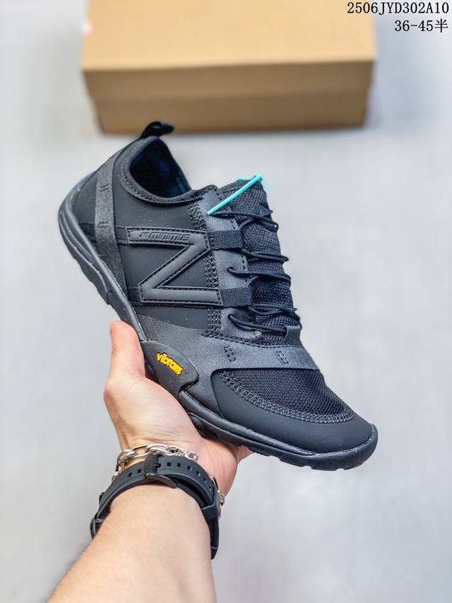 Hoka One One Bondi 9 New cushioning running shoes of the same style as Shawn Yue