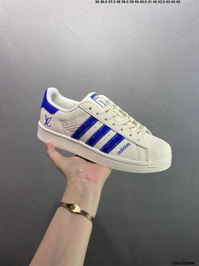 Dior casual fashion sneakers series full set of counter packaging and accessorie