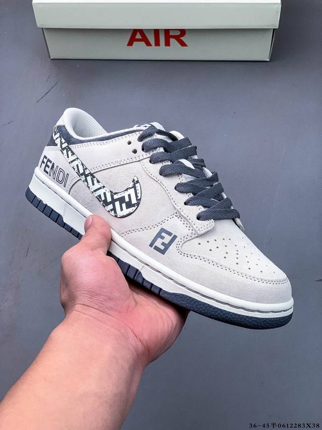 C Corporate-level Nike Air Force 1'07 Lv8 Original last and original cardboard t