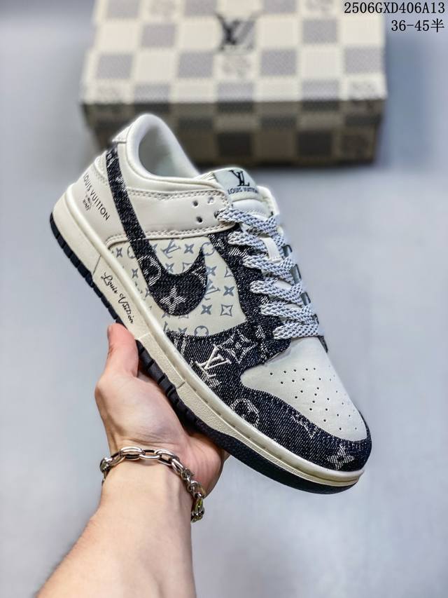 Air Force 1 '07 Low Original last and original cardboard to create a pure air fo