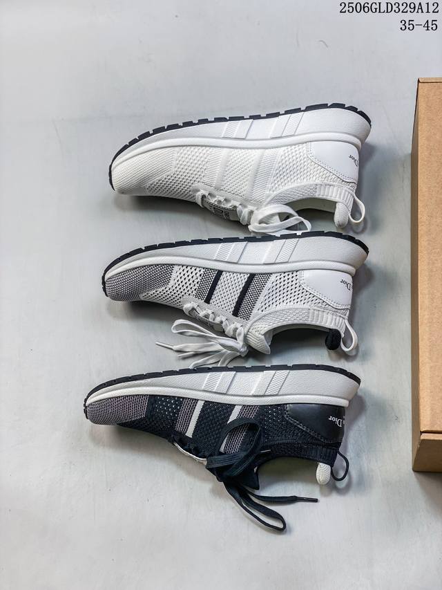 R Tyler X Louis Vuitton Lv Trainer co-branded low-top casual sneakers Overseas s