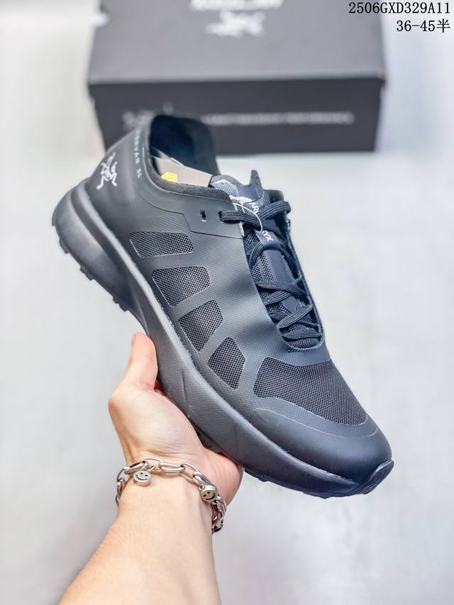 real label with half size Adidas Sftm x Adidas Adistar Cushion joint deconstruct
