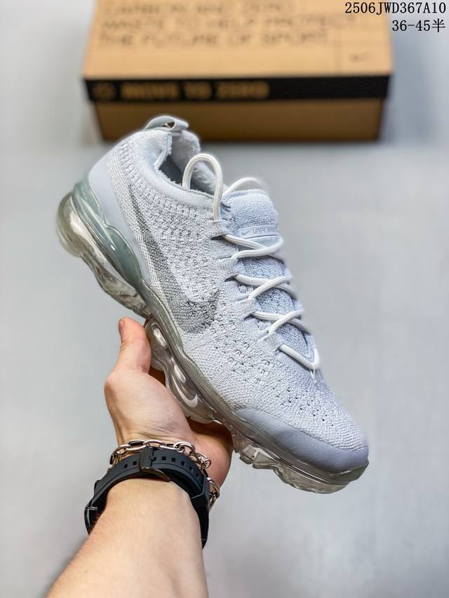 Asics breathable mesh upper with some synthetic leather material using new Ahar