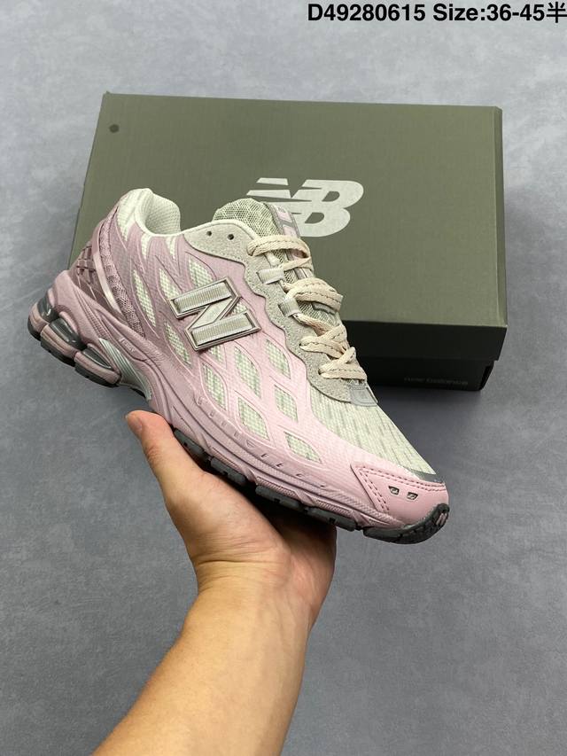 On Cloudsurfer training shock-absorbing, non-slip, breathable low-top lightweigh