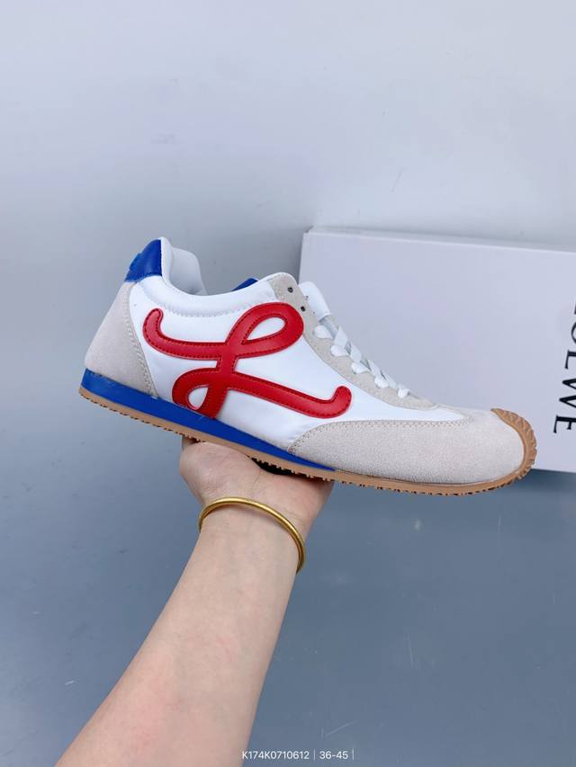 Classic white shoes Bbr This model took 5 months to polish. Only 50 feet of clot