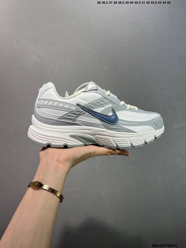 Made of high-quality fiber leather + breathable mesh material #Independent 3-lay