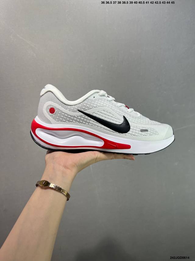 Nike Zoomx Invincible Run Fk 3 functional running shoes are equipped with soft f