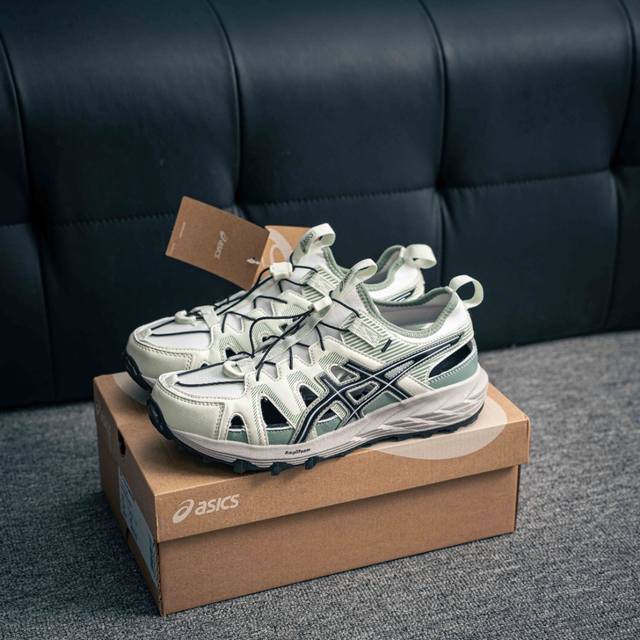 Issey Miyake X New Balance Mt10Ov1 breathable cross-country running shoes The in