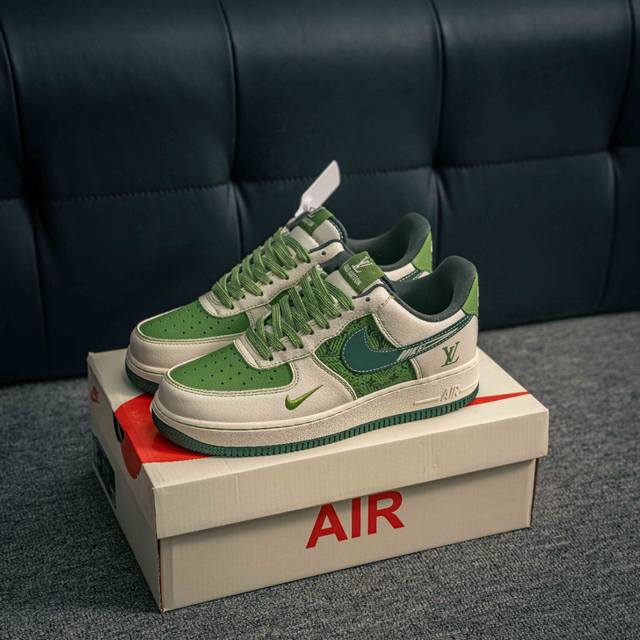 Nike Air Zoom Pegasus Moon Landing Series woven surface breathable and comfortab