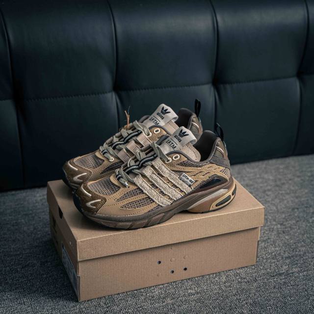 Collection Nike W P-6000 Dream Chaser Space Series Retro Old Daddy Style Casual