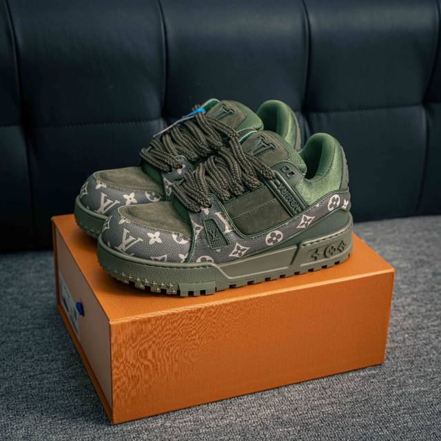 Adidas Originals Sambae W All-match Retro Samba Shoes Adidas Sambae W uses a thi