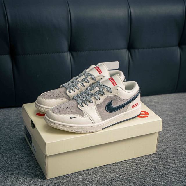 Nike Air Zoom Vomero 18 Cushioned and breathable casual running shoes The new ve