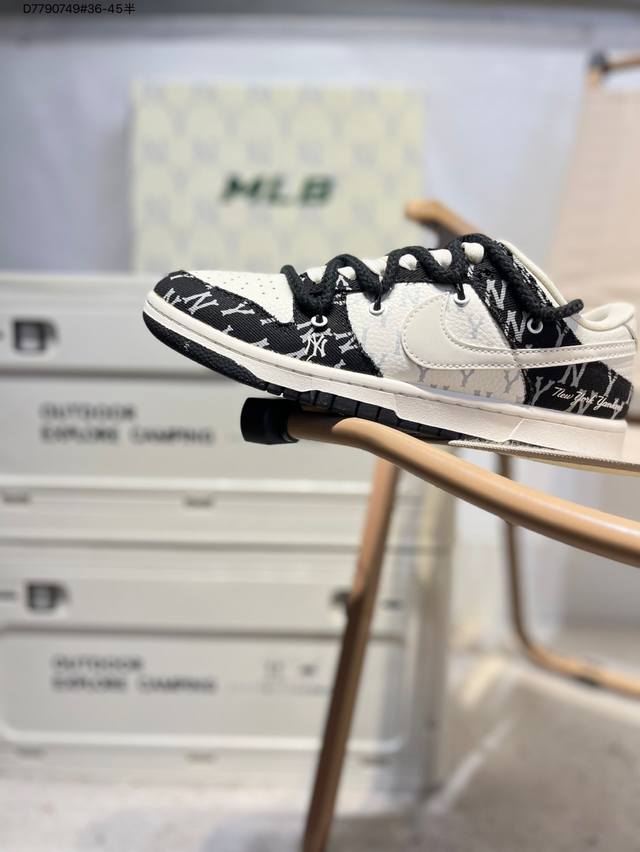 Nike Air Force 1 '07 Low "Stussy co-branded embroidered three-hooks" Air Force O