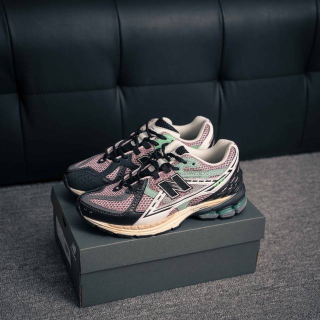 Louis Vuitton Louis Vuitton chubby men's and women's shoes are made in Guangdong