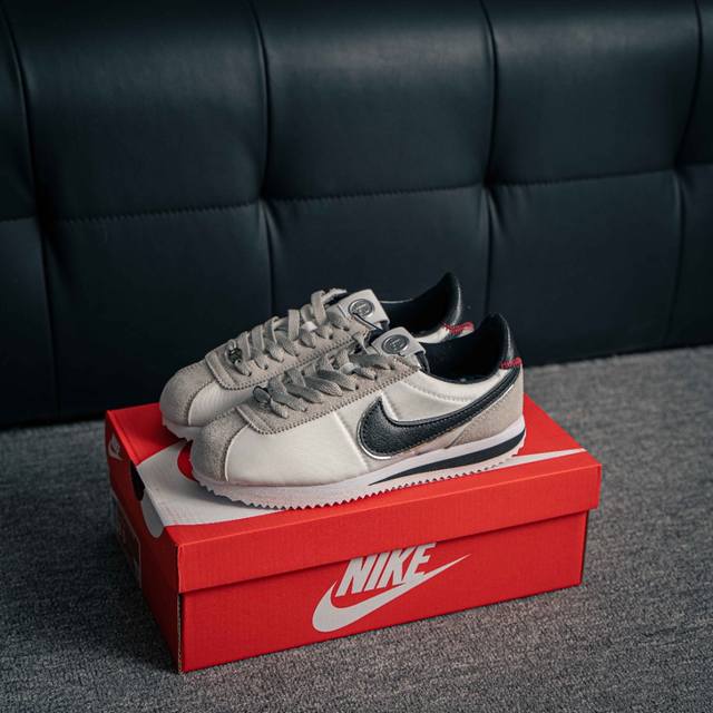 Nike Shox Ride 2 Sp x Supreme joint Nike R4 full-length air cushion running shoe