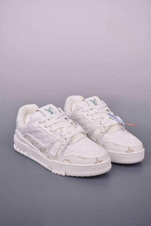 Corporate-level Nike Zoom Vomero Roam Marathon Retro Running Fifth Generation Ca