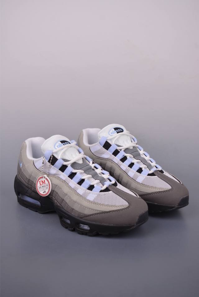Jordan Jordan men's and women's shoes are half-size with genuine labels, upgrade