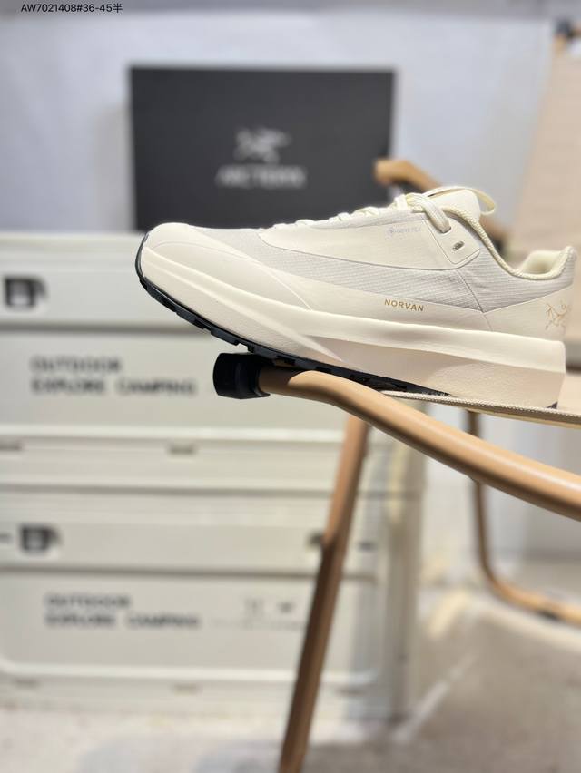 Lv Louis Vuitton Trainer Maxi Denim Round Toe Lace-up Low-top Sneakers are made