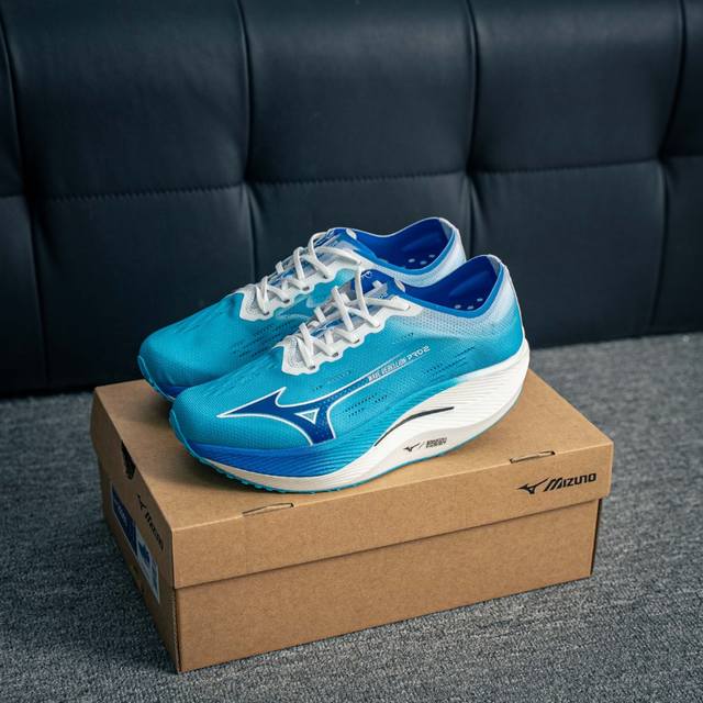 Hoka One One Bondi 9 Functional Cushioning Running Shoes 1162011 Cylt The upper
