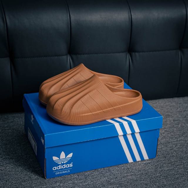 Adidas Eq22 Run retro running shoes are made of full mesh fabric to ensure adequ