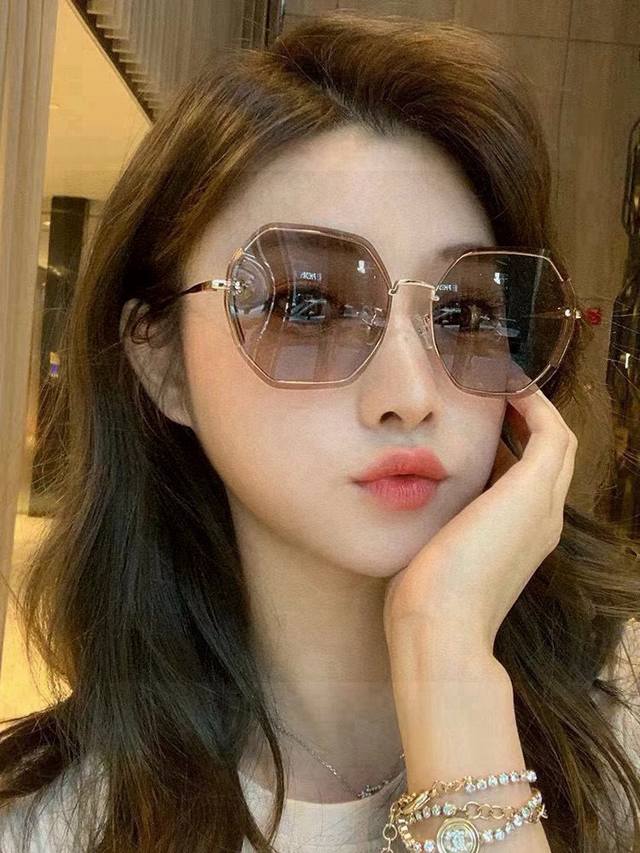 Chanel Xiaoxiang Chanel hairpin acetate side clip bangs clip pressure clip daily