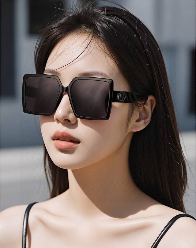 Prada Prada grab clip Eight Hearts and Eight Arrows grab clip temperament versat