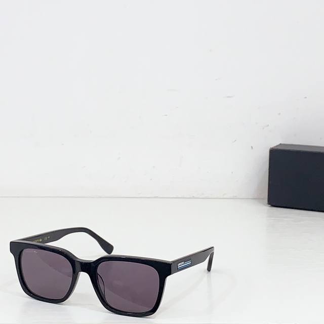 High quality details as shown in the picture Two colors are 0800100 Black leathe