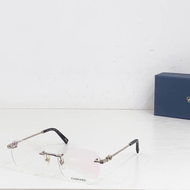 211415 We produce pig nose earrings, which can be customized with 18K real gold