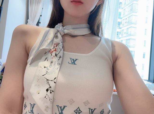 No. Lywed0001 Luojia replica earrings high version benchmark fashion all-match e