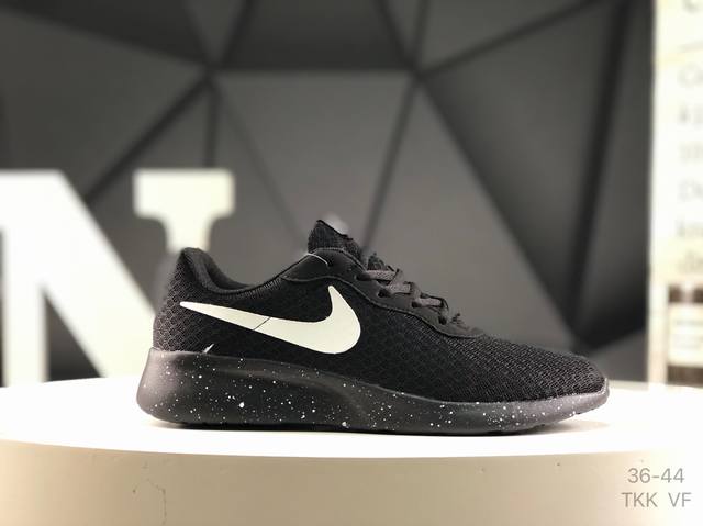 Nike Original ultra-lightweight foam midsole, original breathable mesh surface p