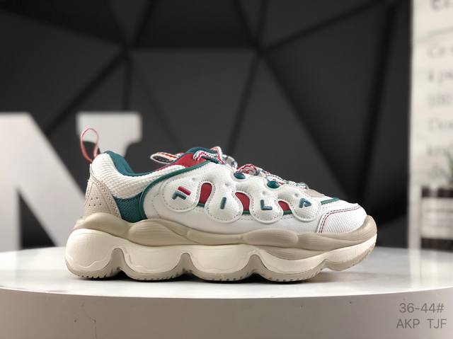 Fila Pease shoes are fashionable, comfortable and versatile. They are non-slip a