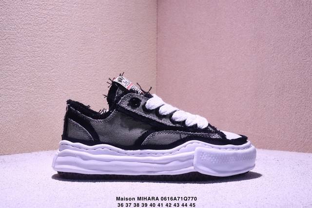 Shawn Yue's favorite item Retro dissolving style Japanese concept fashion design