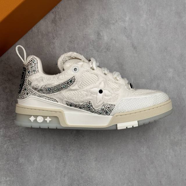 Local core private Lv-Louis Vuitton Trainer 2025 catwalk latest model original 1