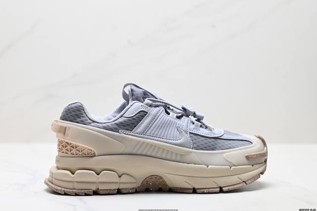 Corporate Nike Zoom Vomero Roam Marathon Retro Running Five Generations Casual S