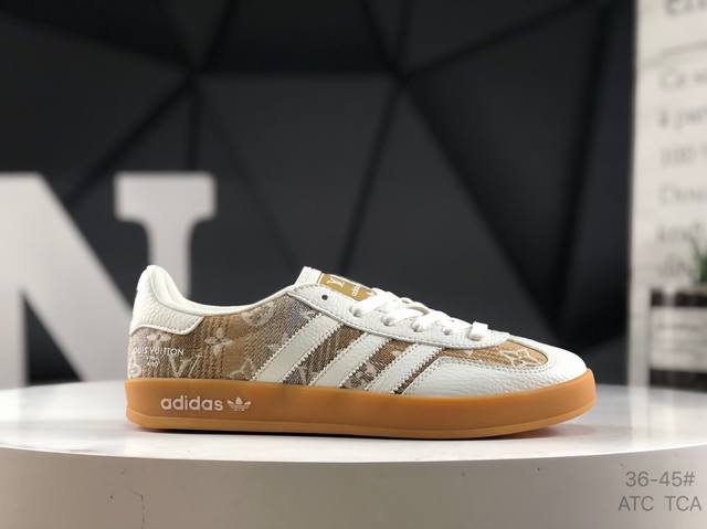 Adidas Samba Og classic shoe Adidas's classic Samba Og from nearly 70 years. The